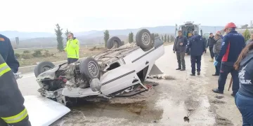 Gediz’de trafik kazası: 3 yaralı
