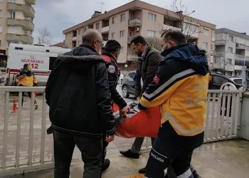Bursa’da boşanma aşamasındaki koca avukat çifte kurşun yağdırdı