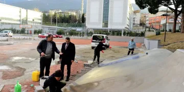 Başkan Yılmaz’dan gençlere skate park
