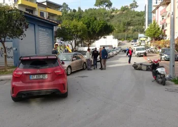 Motokuryeler kask sayesinde ölümden döndü