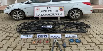 Kablo hırsızları suçüstü yakalandı