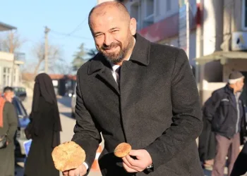 Orhaneli Belediye Başkanı Aykurt, Beyce Pazarı’nı ziyaret etti