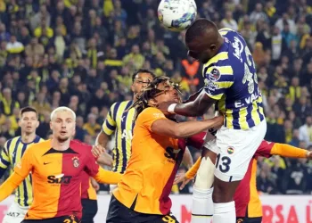 Fenerbahçe’ye ezeli rakibinden ağır yenilgi
