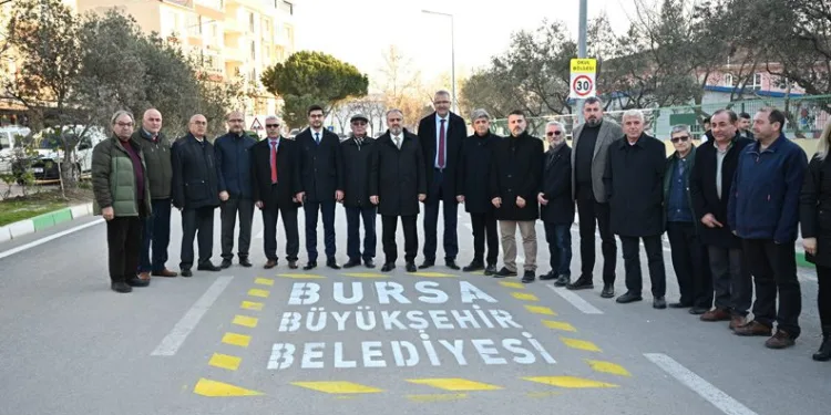 Karacabey’de altyapısı tamamlanan yollar asfaltlanıyor
