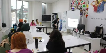 “İzmit Kadın Girişimcilerini Arıyor”