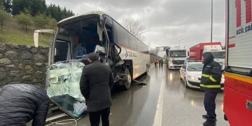 TEM’de zincirleme kaza