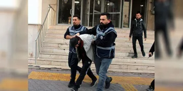Kayseri’de hırsızın bavula girmediği kaldı