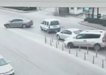 Bursa’daki zincirleme kaza kamerada