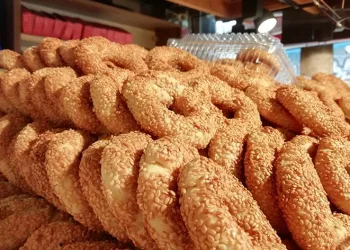 Kandil simidi tezgahlardaki yerini aldı
