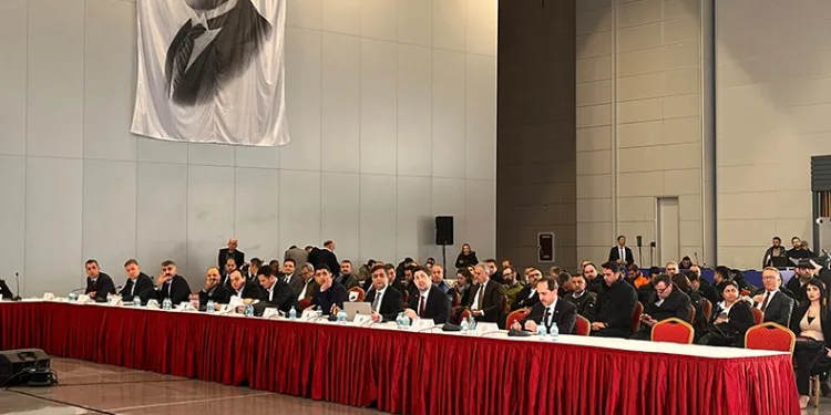 Taksilerde “akıllı tepe lambası” olacak