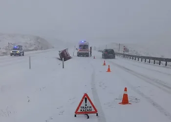 Kar yağışı kazayı beraberinde getirdi