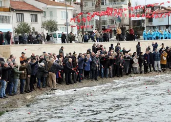 Göç yollarında yaşamını yitirenler anıldı