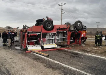 Yardıma giden itfaiyeciler ölümden döndü
