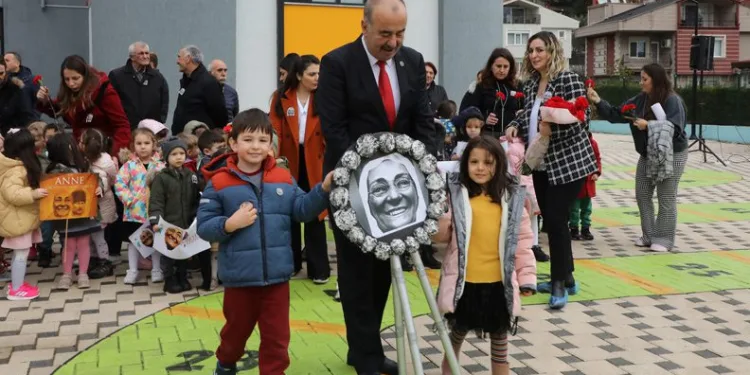 Zübeyde Hanım vefatının 100. yılında Mudanya’da anıldı