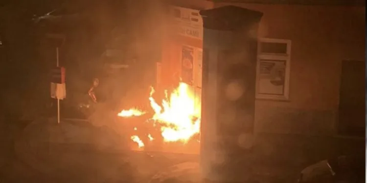 Viyana’da camide yangın