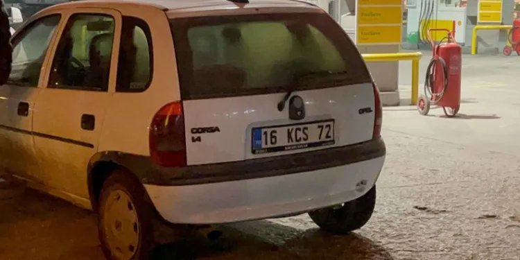 Bursa’da seyir halindeki araca silahlı saldırı