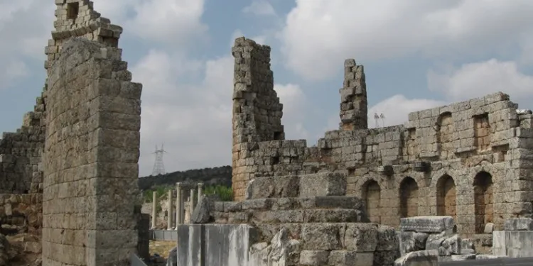 Perge Antik Kenti’ne rekor ziyaretçi