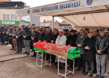 Kazada ölen genç toprağa verildi