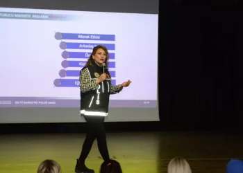 İnegöl’de “En İyi Narkotik Polisi Anne” projesi anlatıldı