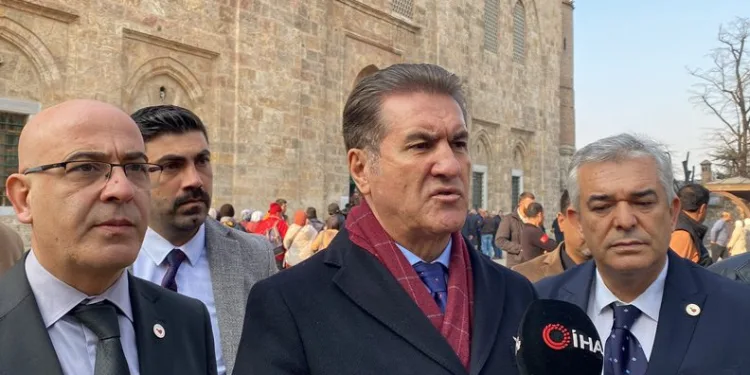 Sarıgül’den Babacan’a anayasa göndermesi