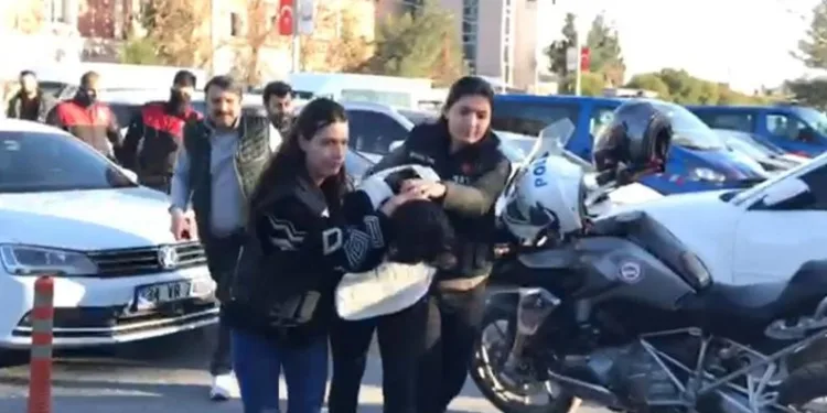 Şanlıurfa’da erkek arkadaşını bıçakla öldüren kadın tutuklandı