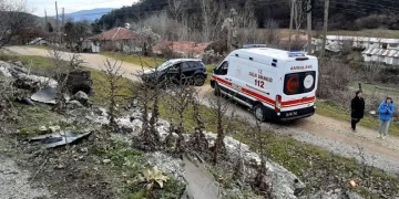 Bolu’da yoldan çıkan otomobil devrildi: 1 yaralı
