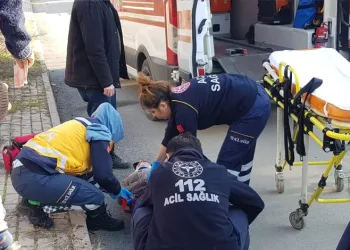 Bursa’da evine giren şüpheliden kaçarken balkondan atladı