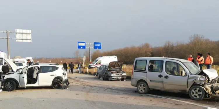 Zonguldak’ta zincirleme kaza: 6 yaralı