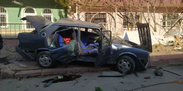 Polisten kaçan çocuklar kaza yaptı: 3 yaralı