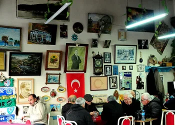 Mudanya’da 63 yıllık Tarihi Alay Kahvesi