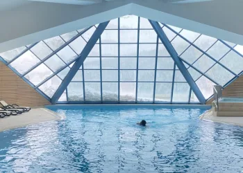 1863 metre yükseklikte spa ve havuz keyfi
