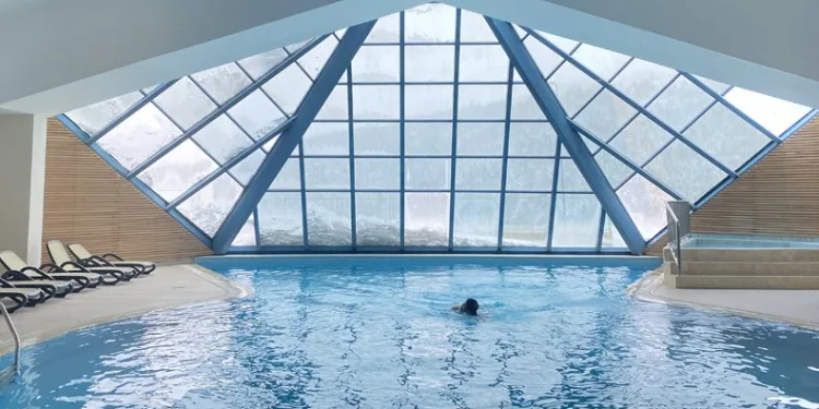 1863 metre yükseklikte spa ve havuz keyfi