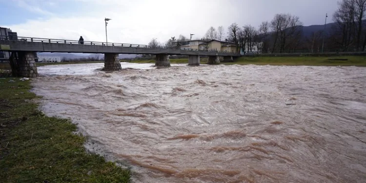 Bosna Hersek ve Sırbistan’da sel
