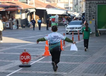 Tarihi çarşıda oryantiring heyecanı