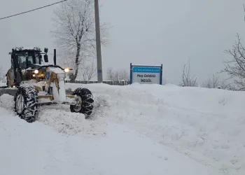 694 mahalle yolu ulaşıma açıldı