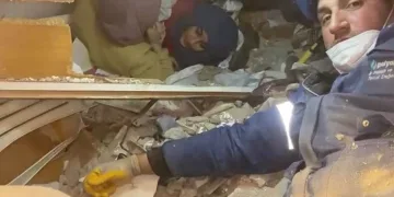 Madenciler mucizelere imza atıyor