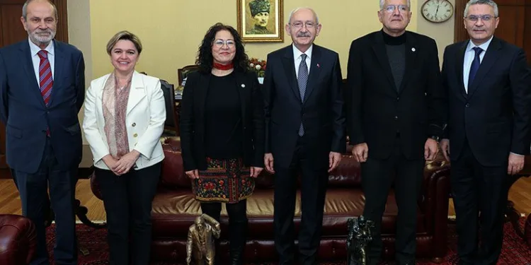 Kılıçdaroğlu, SOL Parti heyetiyle görüştü