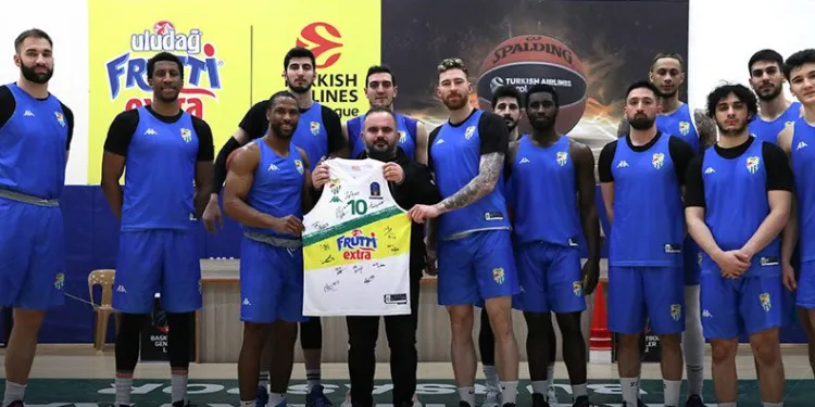 Onuralp’in forması 50 bin TL’ye satıldı