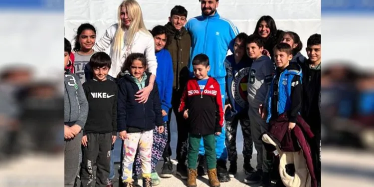 Çadırkentte yürek ısıtan anlar