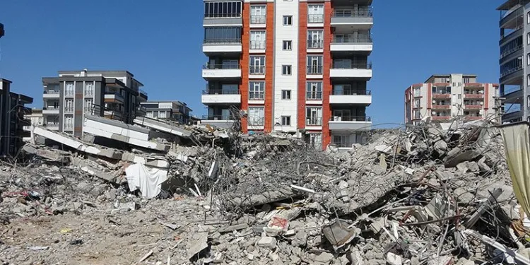 O sitenin müteahhidi tutuklandı