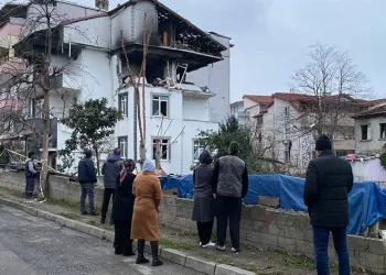 Doğalgaz patlamasında anne ile oğlu hayatını kaybetti