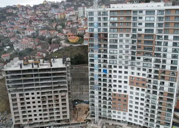 “Hangi müteahhit kendi yaptığı binada oturur?”