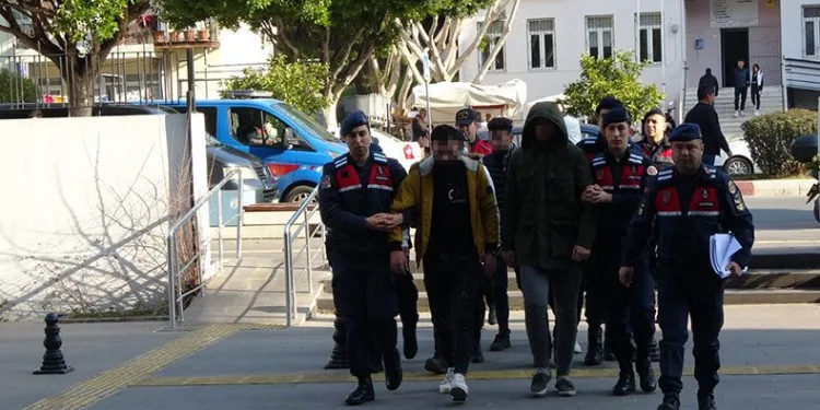 Uyuşturucuyla yakalandı, ‘Depremzedeleri taşıyorum’ dedi