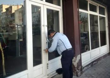 Osmangazi zabıtalarından ruhsat denetimi