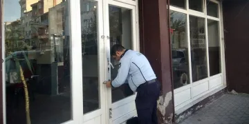 Osmangazi zabıtalarından ruhsat denetimi