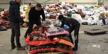 Deprem bölgesine yardımlar devam ediyor