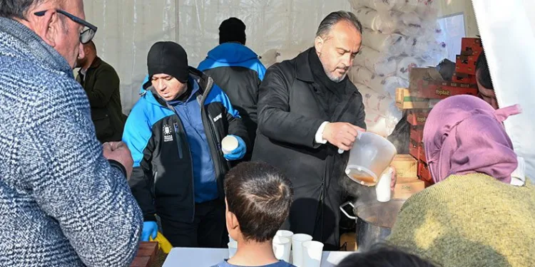 Başkan Aktaş deprem bölgesinde