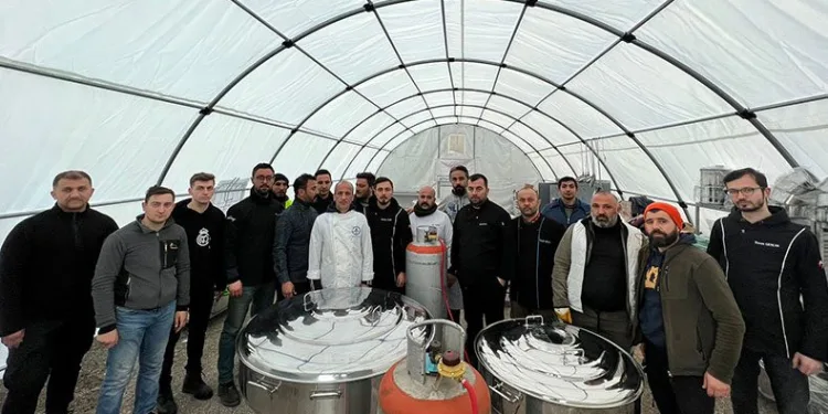 Seyyar mutfak ekibi hizmete başladı