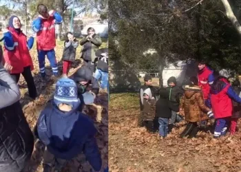 Depremzede çocuklara moral oldular