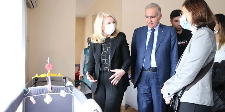 UNİCEF Direktörü depremzede çocukları ziyaret etti